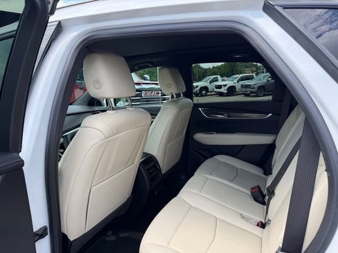 Used 2021 Cadillac XT5 Sportv w/ LPO, Floor Liner Package AWD/4WD image 23