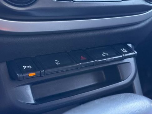Used 2021 Chevrolet Colorado LT w/ Fleet Safety Package RWD image 29