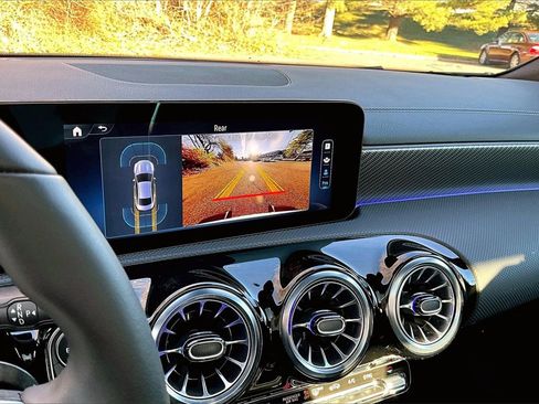 Used 2025 Mercedes-Benz CLA 250 4MATIC image 23