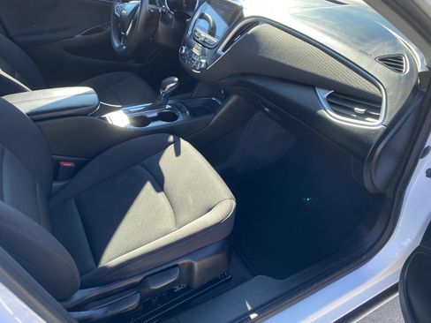 Used 2024 Chevrolet Malibu LT image 13