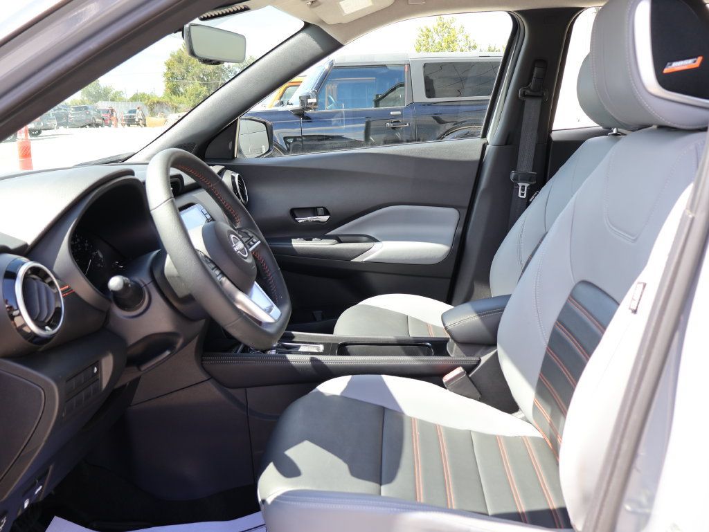 Used 2024 Nissan Kicks SR w/ SR Premium Package FWD image 21