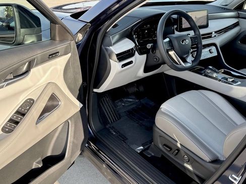 Certified 2026 INFINITI QX60 Luxe w/ Cargo Package FWD image 17