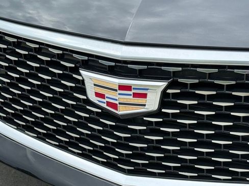 Certified 2024 Cadillac XT6 Premium Luxury w/ LPO, Floor Liner Package AWD/4WD image 9