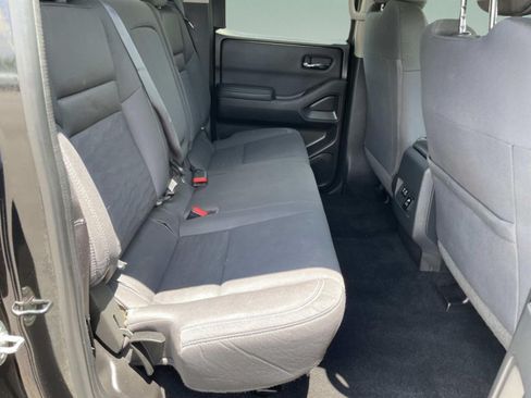 Used 2023 Nissan Frontier SV w/ SV Convenience Package RWD image 19