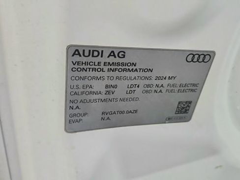 Used 2024 Audi Q8 e-tron Premium Plus w/ Premium Plus Package image 62