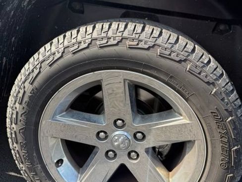 Used 2014 RAM 1500 Express RWD image 5