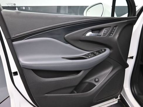 Used 2019 Buick Envision Essence FWD image 14