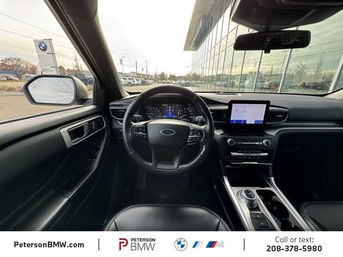 Used 2020 Ford Explorer XLT w/ Equipment Group 202A image 11