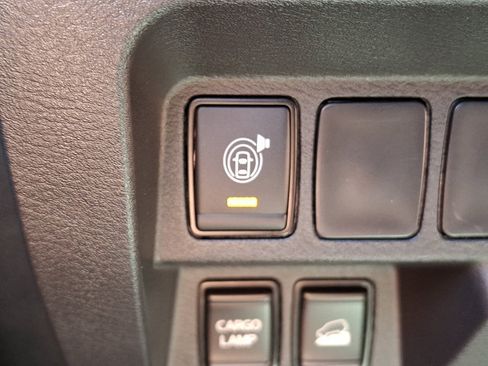 Used 2025 Nissan Frontier PRO-4X AWD/4WD image 23