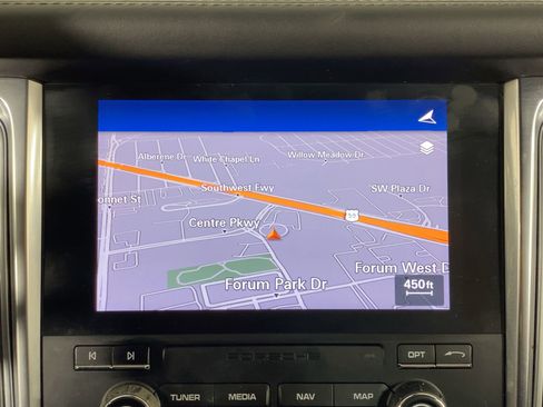 Used 2018 Porsche Macan Turbo w/ Premium Package Plus image 26