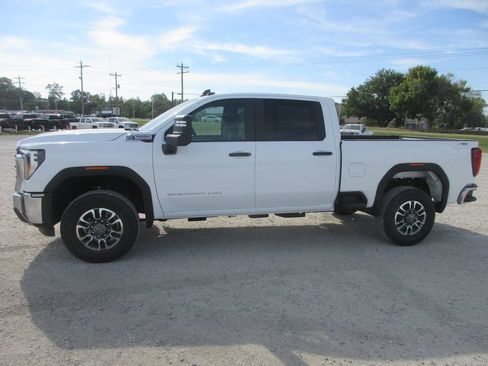 New 2026 GMC Sierra 3500 Pro AWD/4WD image 9