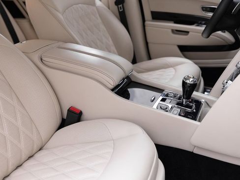Used 2020 Bentley Mulsanne Speed RWD image 26