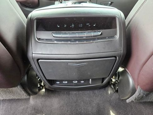 Used 2022 Cadillac Escalade Premium Luxury Platinum w/ Heavy-Duty Trailer Package image 11