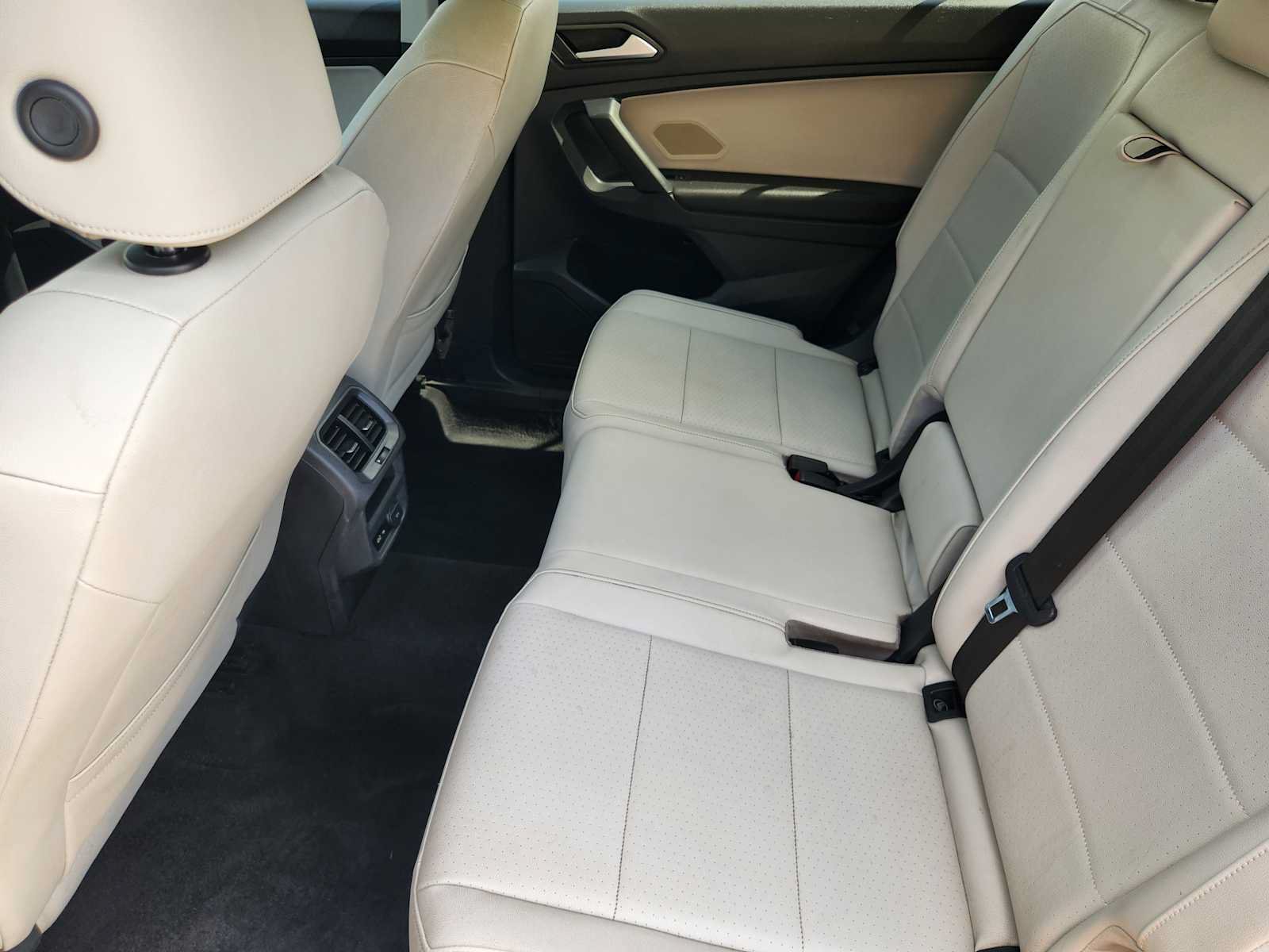 Used 2019 Volkswagen Tiguan SE w/ Panoramic Sunroof Package FWD image 29