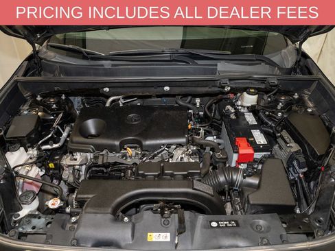 Used 2021 Toyota RAV4 XLE FWD image 18