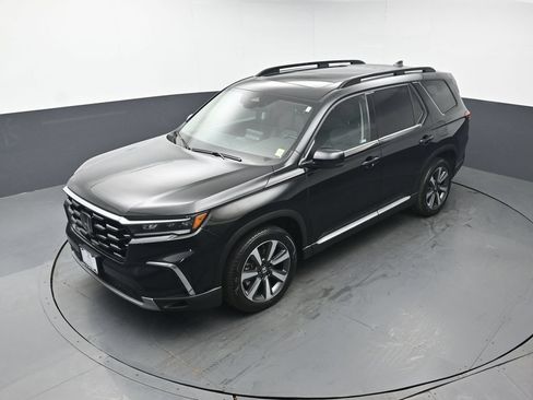 Used 2023 Honda Pilot Touring image 40