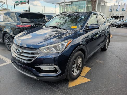 Used 2017 Hyundai Santa Fe Sport FWD image 2