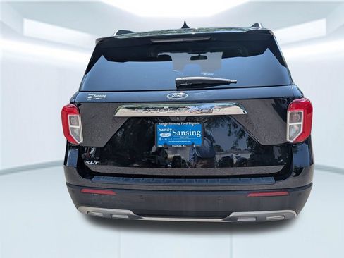 Used 2023 Ford Explorer XLT w/ Equipment Group 202A RWD image 5