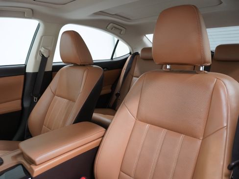 Used 2018 Lexus ES 350 w/ Luxury Package w/Wood Trim image 8