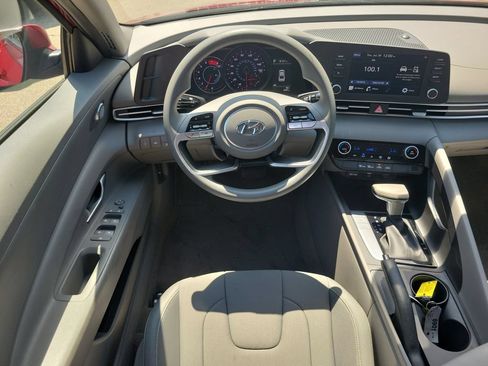 Used 2023 Hyundai Elantra SEL w/ Cargo Package FWD image 8