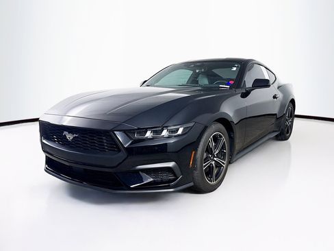 Used 2024 Ford Mustang Coupe RWD image 4