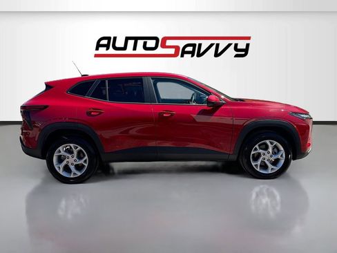 Used 2026 Chevrolet Trax LS w/ LS Convenience Package image 8