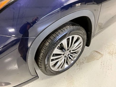 Used 2020 Toyota Highlander Platinum image 31