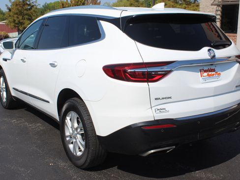 Used 2018 Buick Enclave Essence FWD image 8