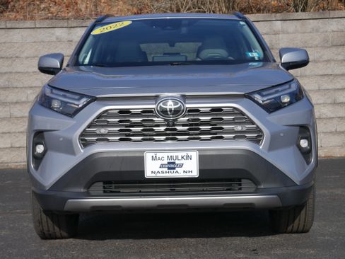 Used 2022 Toyota RAV4 Limited image 2