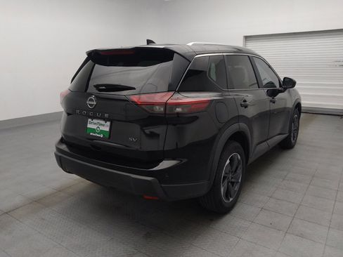 Used 2024 Nissan Rogue SV w/ SV Premium Package FWD image 9