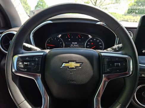 Used 2025 Chevrolet Blazer LT AWD/4WD image 21
