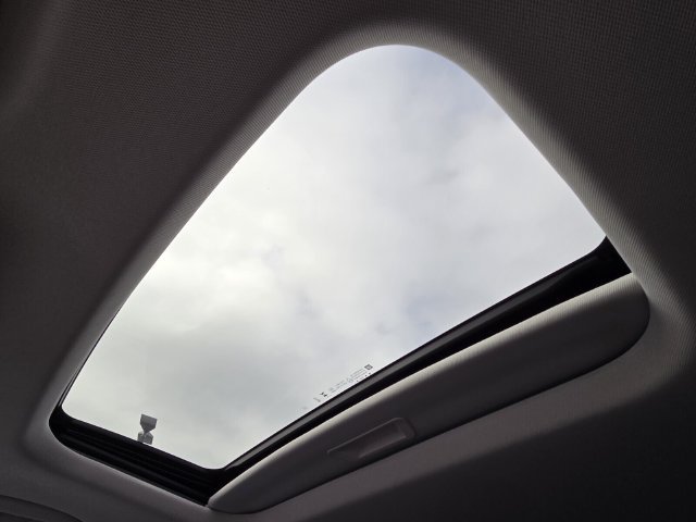 New 2026 Chevrolet Trax LT w/ Sunroof Package FWD image 16