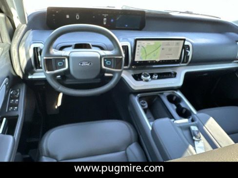 New 2025 Ford Expedition Active image 22
