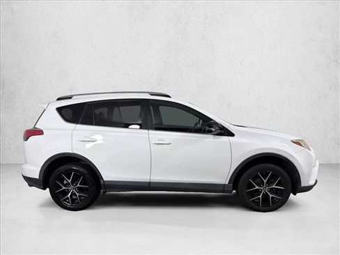 Used 2016 Toyota RAV4 SE AWD/4WD image 3