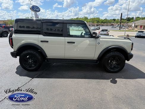 Used 2025 Ford Bronco Outer Banks AWD/4WD image 6