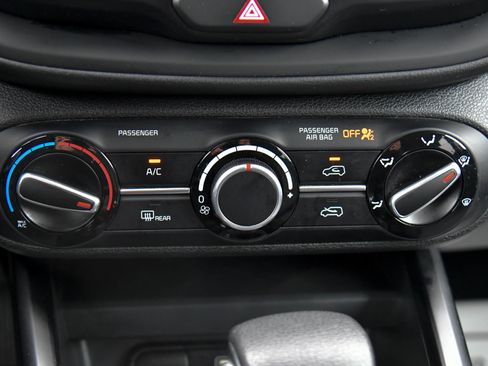 Used 2024 Kia Soul LX w/ Option Group 015 image 19