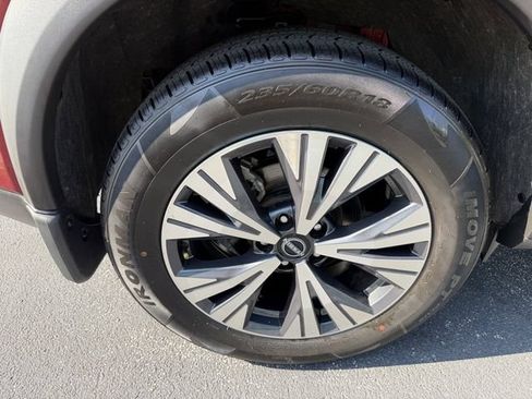 Used 2023 Nissan Rogue SV FWD image 40