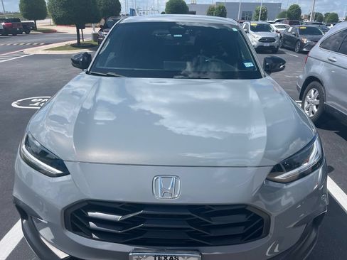 Used 2024 Honda HR-V Sport image 2