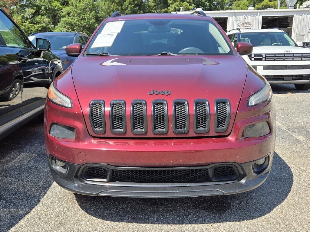 Used 2018 Jeep Cherokee Latitude FWD image 6