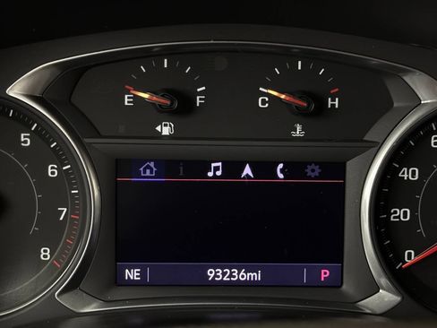 Used 2022 Chevrolet Traverse LT FWD image 62