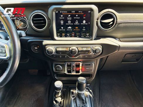 Used 2021 Jeep Gladiator Overland w/ Popular Equipment Package AWD/4WD image 18