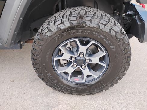 Used 2018 Jeep Wrangler Unlimited Rubicon image 27