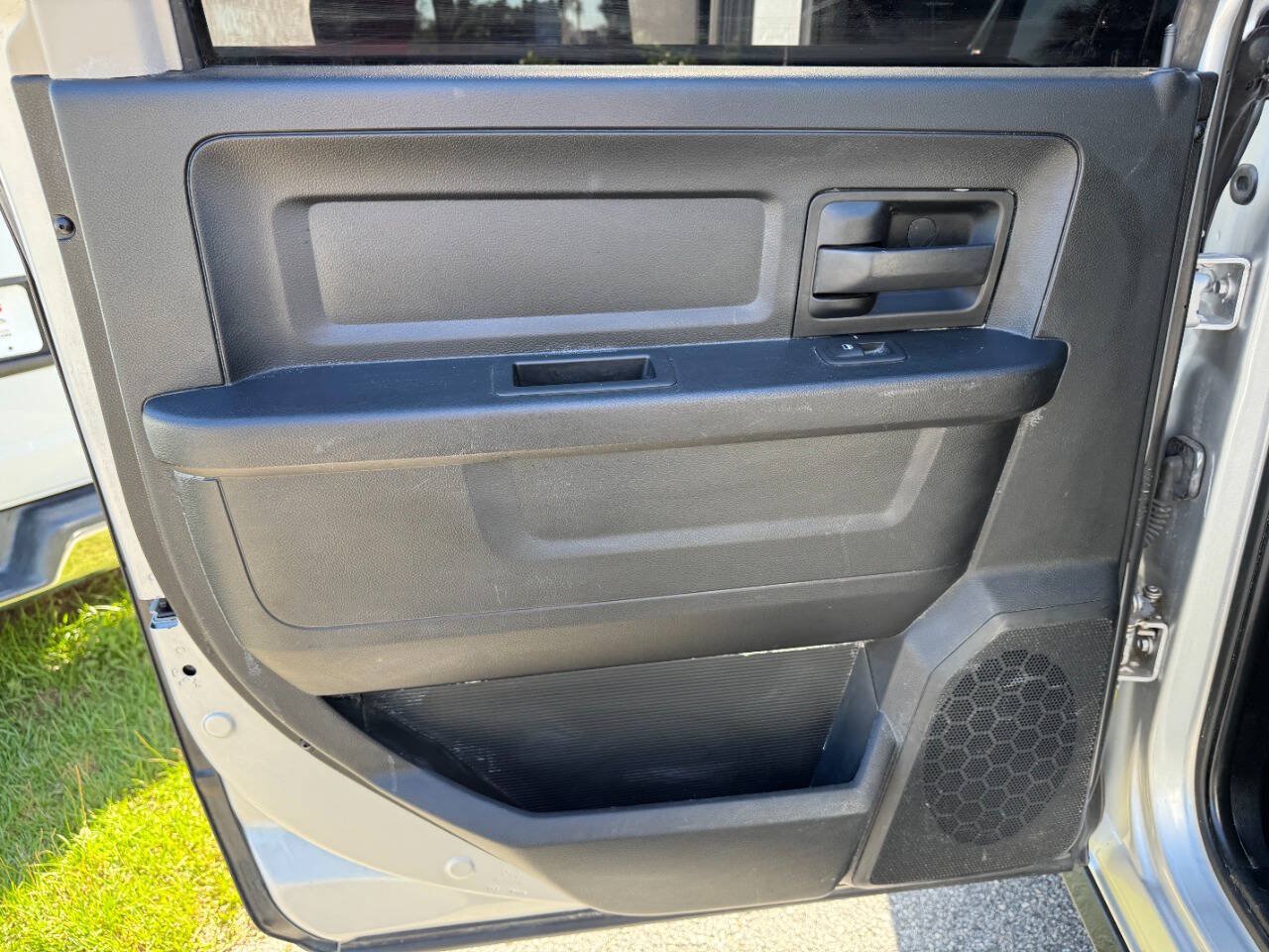 Used 2016 RAM 1500 Express w/ Popular Equipment Group AWD/4WD image 40