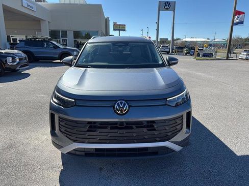 New 2026 Volkswagen Tiguan SE image 2