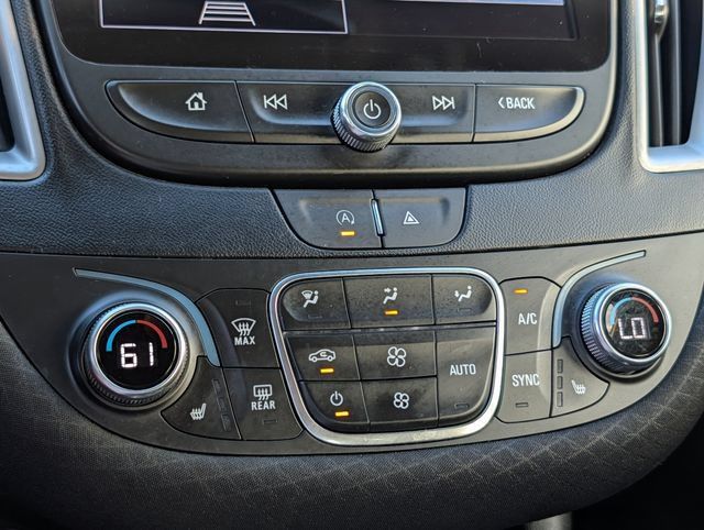 Used 2023 Chevrolet Malibu LT FWD image 16