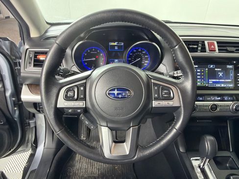 Used 2017 Subaru Outback 2.5i Limited image 16