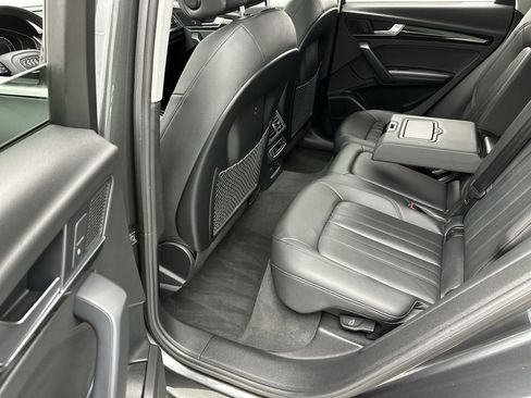 Used 2020 Audi Q5 e Premium Plus w/ Premium Plus Package AWD/4WD image 23