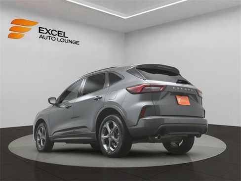 Used 2024 Ford Escape ST-Line image 37