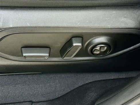 Used 2022 Jeep Grand Cherokee Limited 4xe image 23