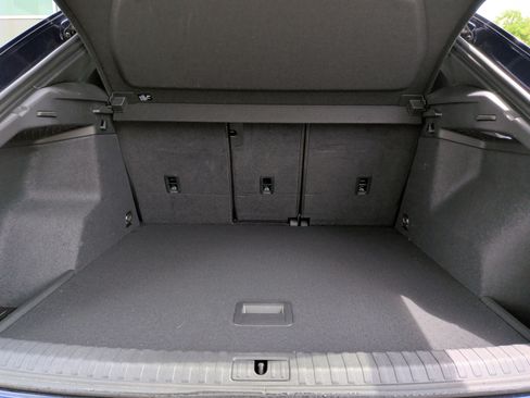 Used 2023 Audi Q3 2.0T Premium w/ Convenience Package image 33